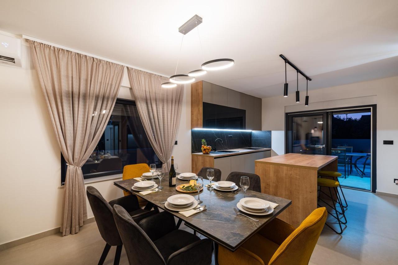 Holiday House Vito Zadar Eksteriør billede